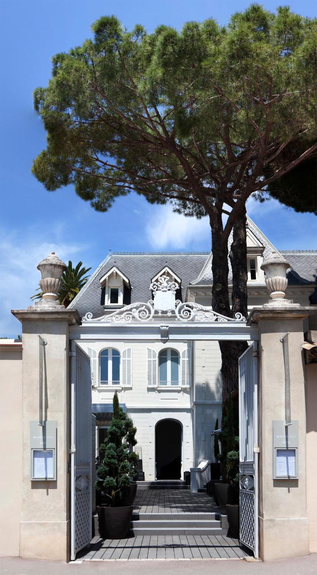 White 1921 Hotel Saint-Tropez Exterior photo